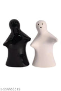 Hugging couple salt pepper shaker black white