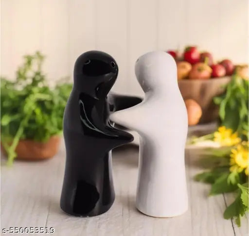 Ceramic couple shaker set table decor